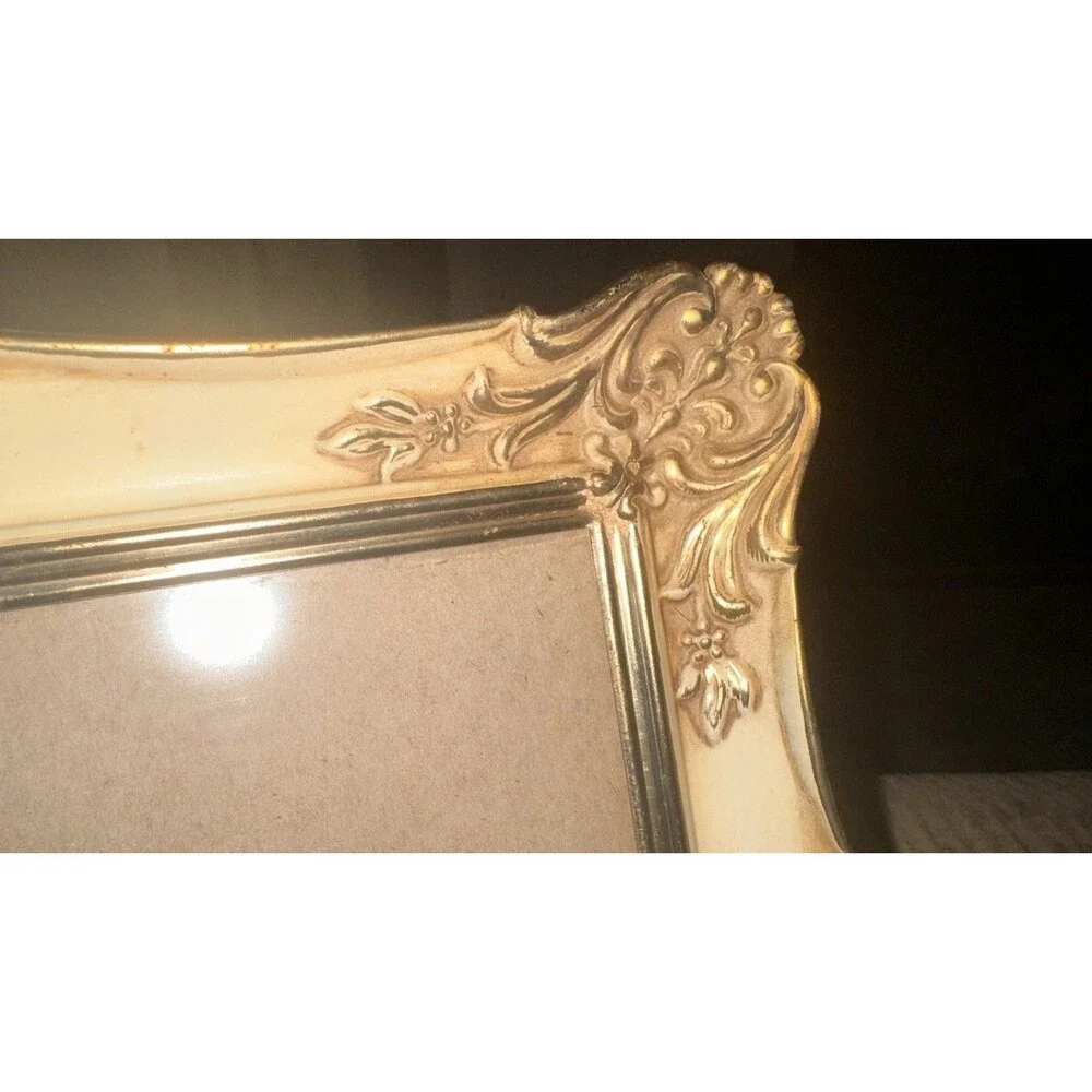 Vtg Picture Frame MCM Hollywood Metal Ornate Gold Beige Wall Hang 8x10 Scalloped